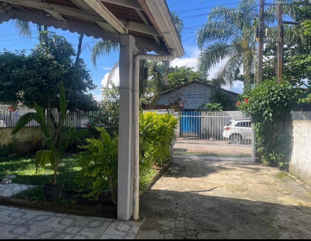 Casa De Em Sc A Uma Quadra Da Holiday home *